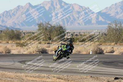 media/Dec-07-2025-CVMA (Sun) [[3e7d2de5dc]]/Race 18-Formula Twins-Formula 40 UL/